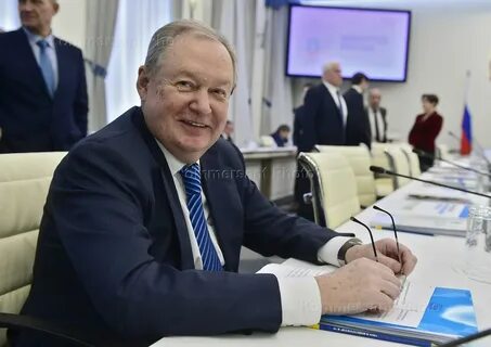 Министр жилищного хозяйства