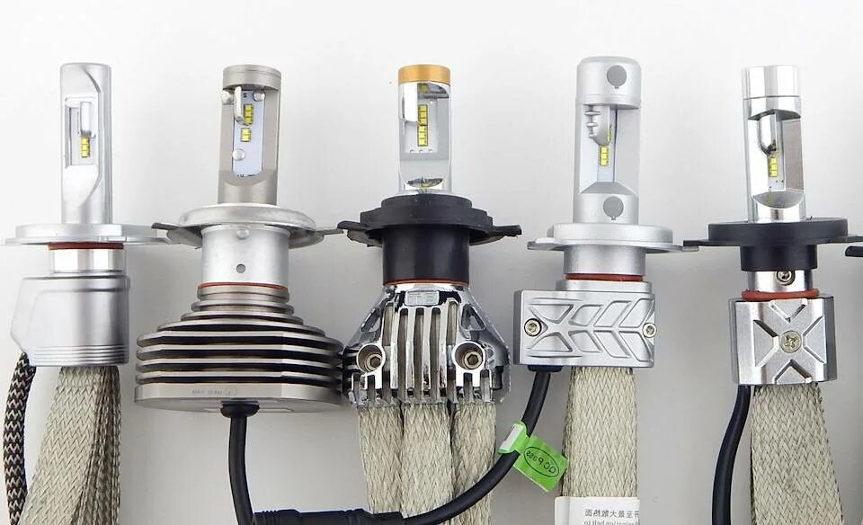 Лед лампы н4 в фары. Led лампы h4 4300k. светодиодная лампа h4 ближний свет. лампа h4 led lynx. автолампа диод h4.