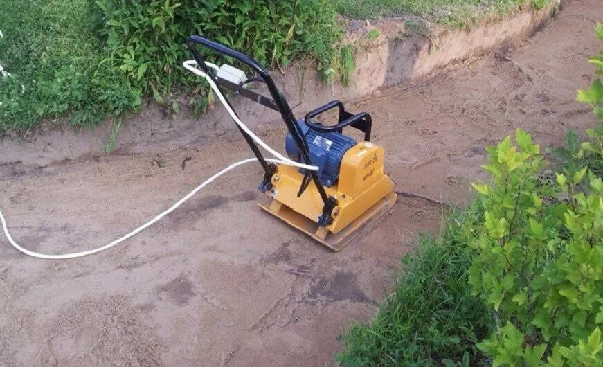 Трамбовка виброплита 196сс. Виброплита vp-35 huter. Виброплита 150 кг. Виброплита амман дизельная авр 1850. Уплотнение щебня.