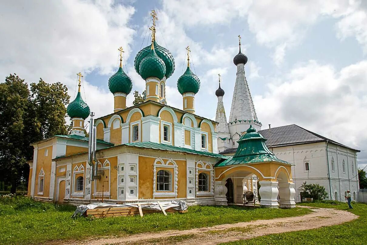 Монастырь алексея михайловича. Алексеевский женский монастырь Углич. Углич Алексеевский монастырь храмы. Алексеевского монастыря в Угличе. Богоявленский монастырь Углич.