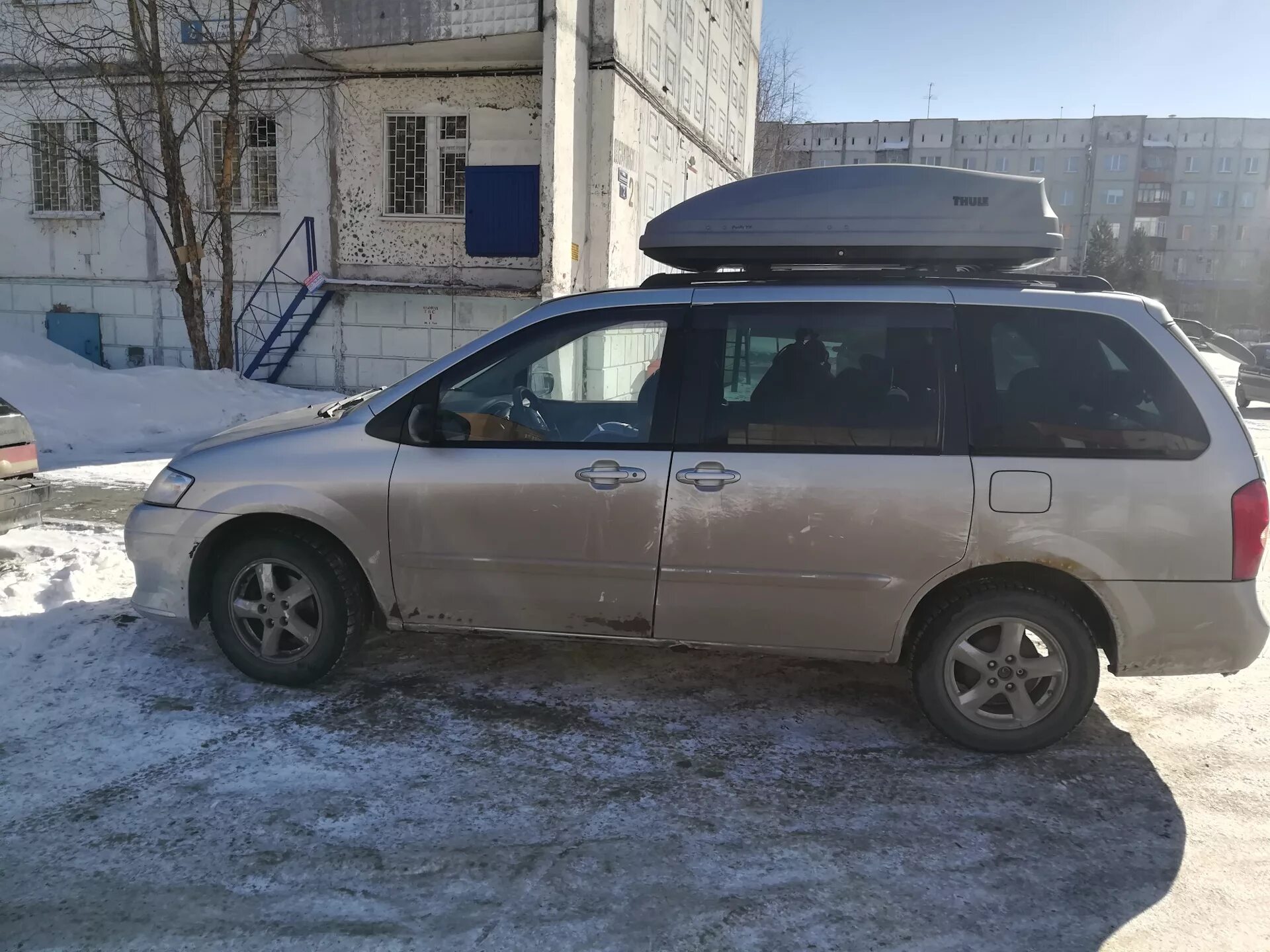 Крыша мазда мпв. Багажник на крышу мазда мпв 2. mazda mpv 2 багажник. бокс на крышу мазда мпв. mazda mpv 2 с багажником на крыше.