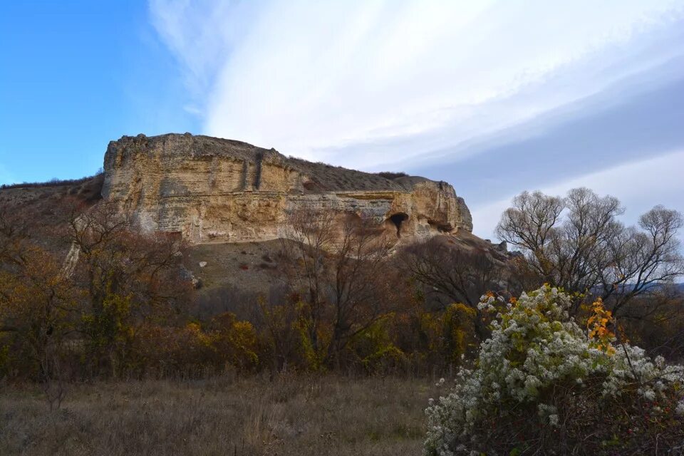 Долинное Бахчисарайский район. Гора Бор Кая в Крыму. Крым село Долинное Бахчисарайский район. Долинное Крым Кировский район.