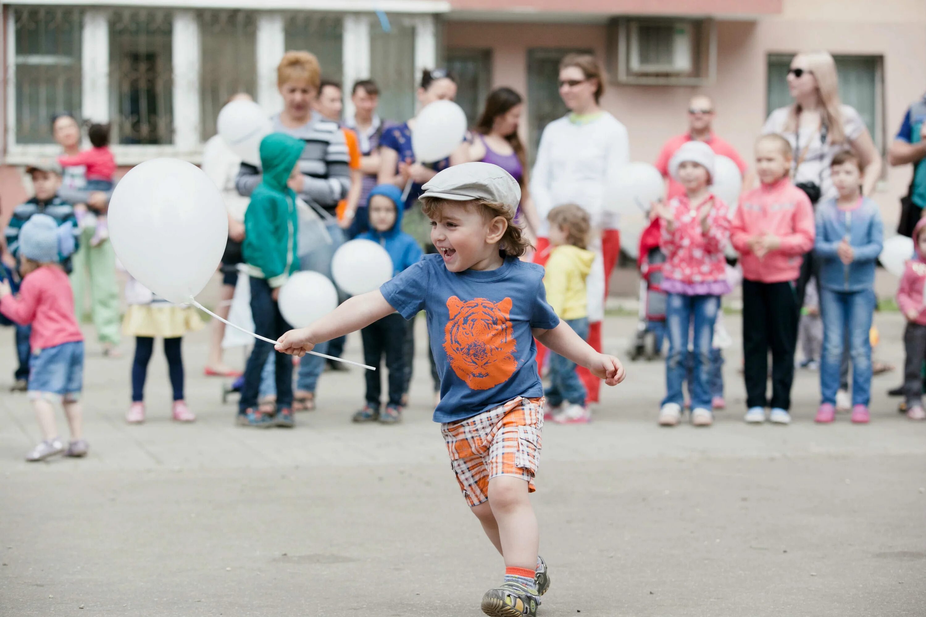 В каком городе они играют