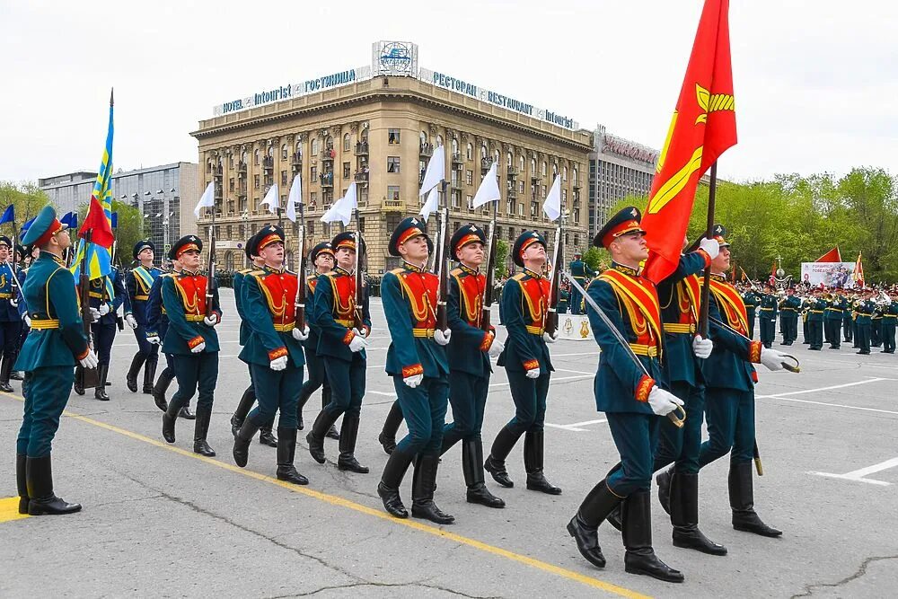 Парад 9 мая волгоград. Парад Победы 2022 Волгоград. Парад в Волгограде. Парад Волгоград 2021. Парада Победы на 9 мая в Волгограде.