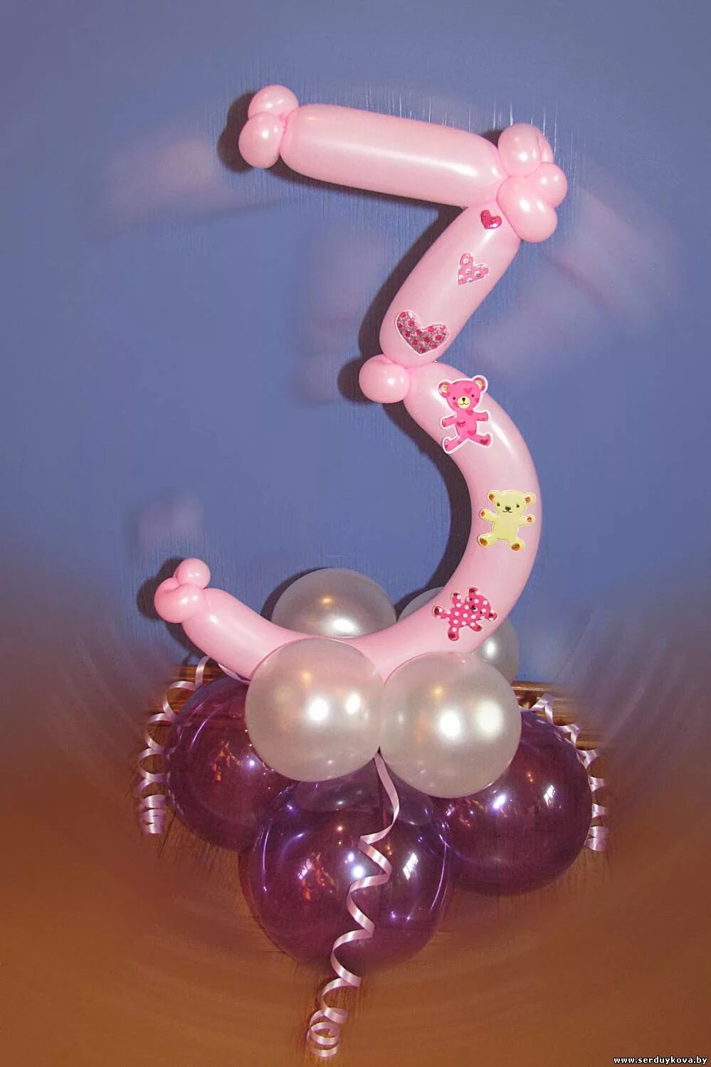 цифры из шаров. из шариков сделать 6. поделки из длинного шара. цифра 9 из шарика. цифры из шаров линколунов.