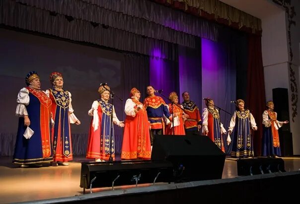 Цк русич старая русса. Микрорайон шлюзовой тольятти. Зал старая русса русич. Дк русич зима. Дк русич.