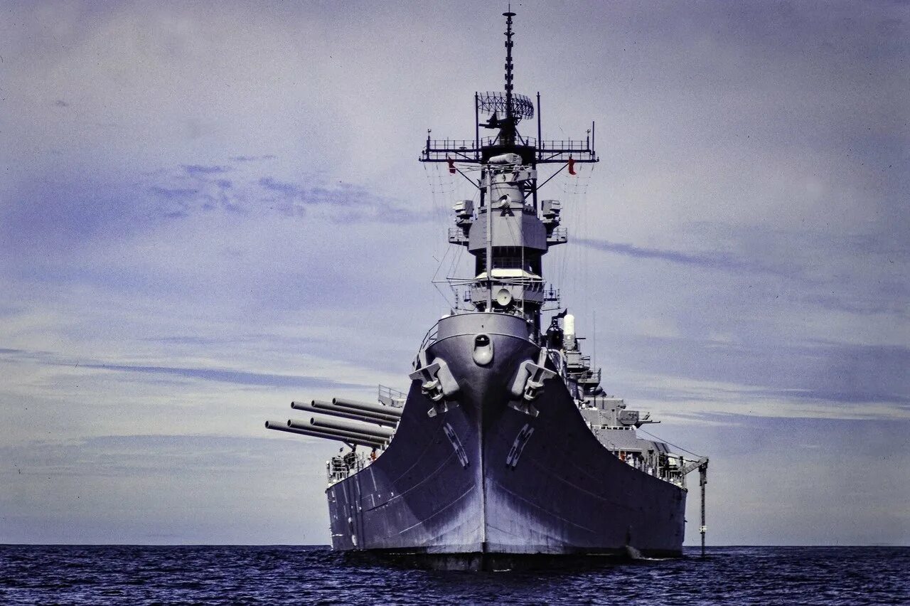 Как назывался линкор. Uss missouri bb-63. uss missouri линкор. линкор миссури 63. линкор сша миссури.