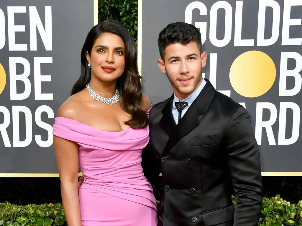 Приянка чопра личная жизнь муж дети биография AKSHAY KUMAR REVEALS The Truth Behind His Fight With PRIYANKA CHOPRA Aap Ki Adal