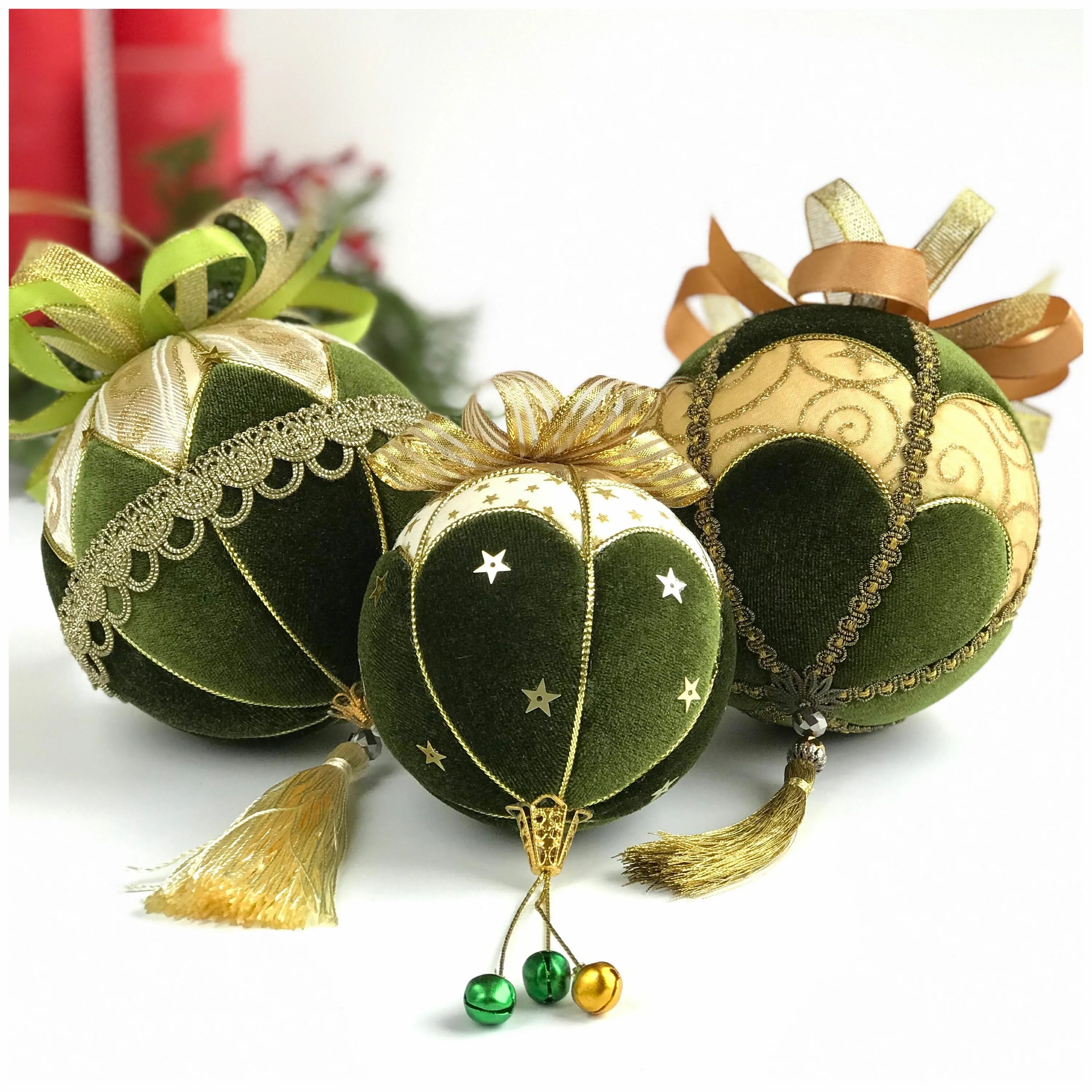 Эксклюзивные новогодние игрушки на елку. Рождественские текстильные игрушки. Новогодний декор ручной работы. Эксклюзивные игрушки на елку. Елочные игрушки и украшения.