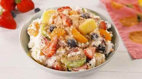 Салат курица с ананасами и перцем