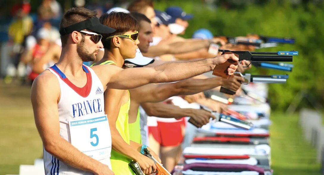 Современное пятиборье олимпийский. Спорт современное пятиборье. Современное пятиборье на олимпийских играх. Спорт современное пятиборье. Пятиборье чемпионат европы-2021.