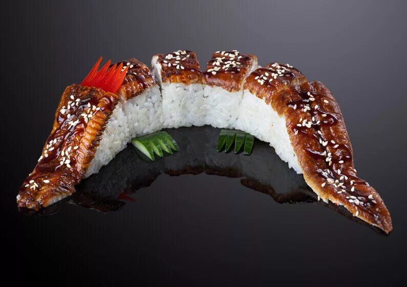 Ролл дракон. Дракон лайт ролл. Угорь дракон суши. Ролл унаги филадельфия. Унаги дракон суши.