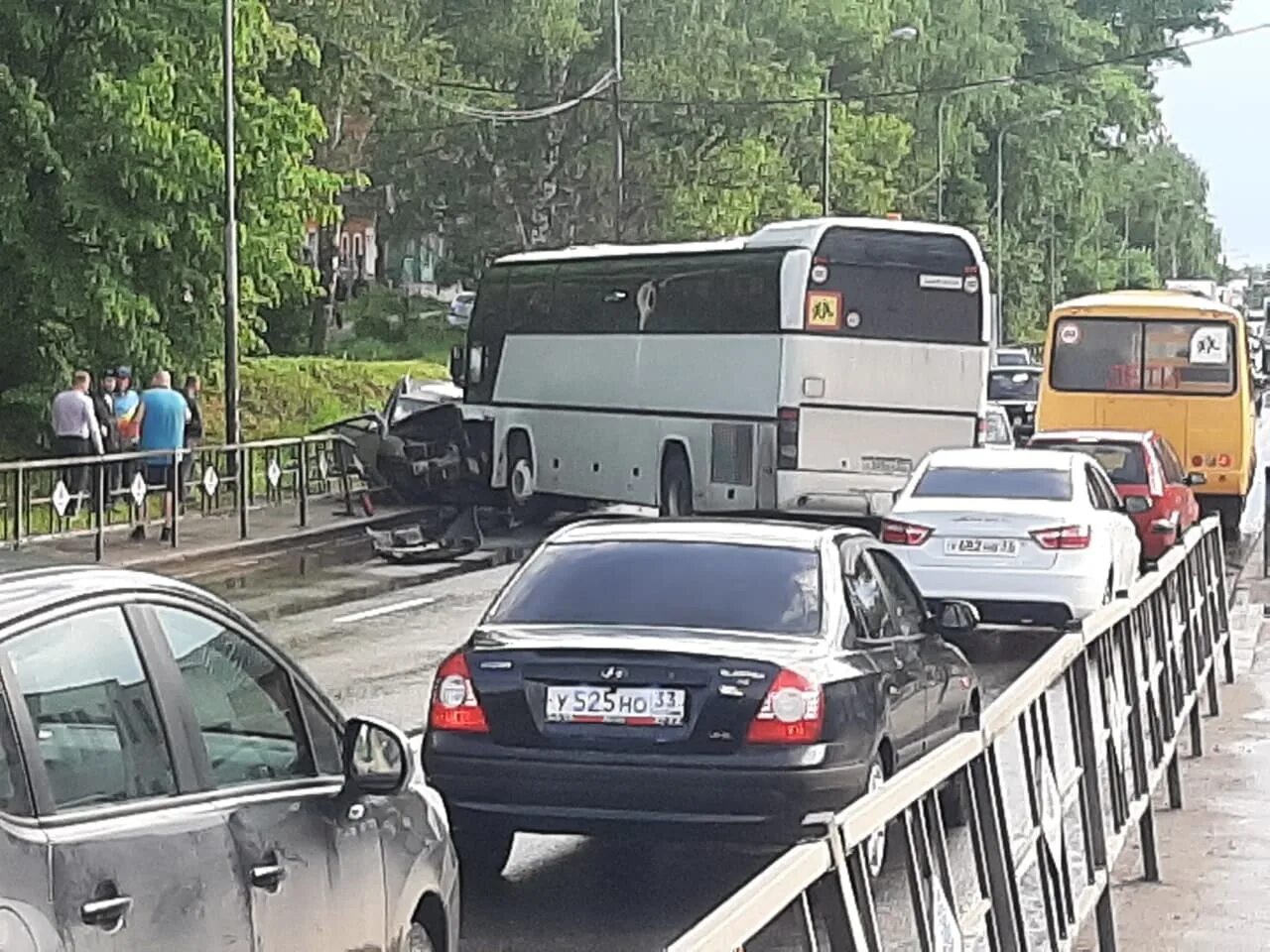 ДТП во Владимирской области врезался в автобус. Авария в Боголюбово 3 июня 2022. Авария во Владимирской области автобус.