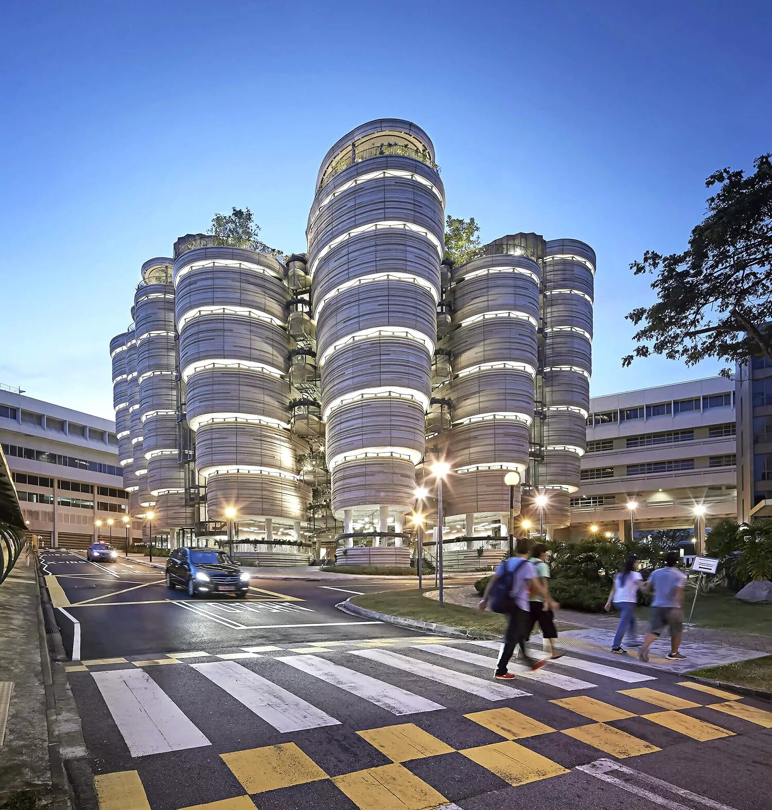 Самый лучший университет в мире. Наньянский Технологический университет Сингапура. Наньянский Технологический университет Сингапура Архитектор. Технологический университет в Сингапуре Томас Хизервик. Наньянский Технологический университет архитектура.