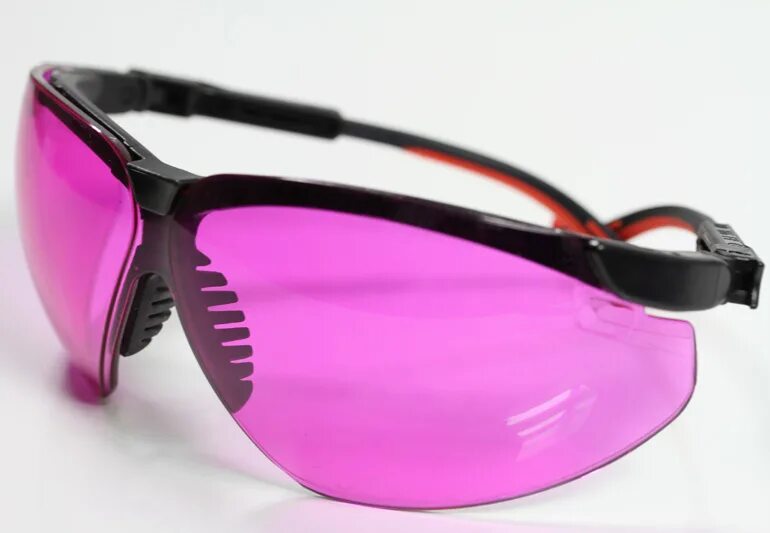 Очки для дальтонизма. Очки асист. Розовые солнцезащитные очки. Очки для тританопии.
