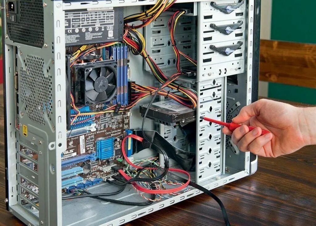 Main pc. Системный блок асус сборка. Жесткий диск в системном блоке. Жёсткий диск для компьютера. Жесткий диск для системного блока компьютера.