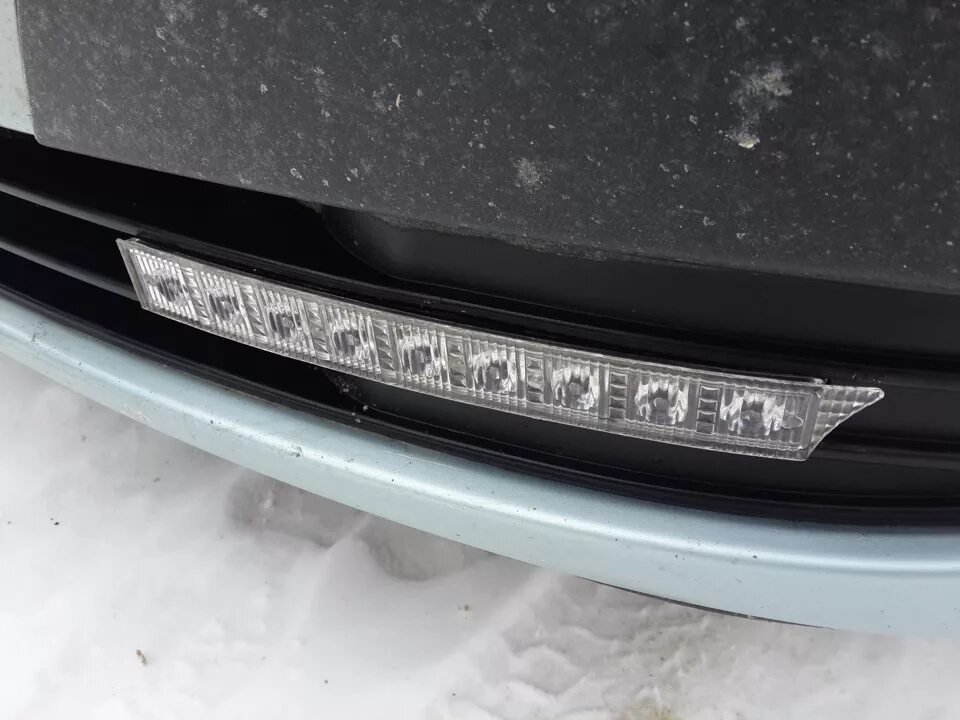 Дхо в бампер corolla 100. 7 led. Врезные ходовые огни в бампер. На передний бампер ходовые огни. На передний бампер ходовые огни.