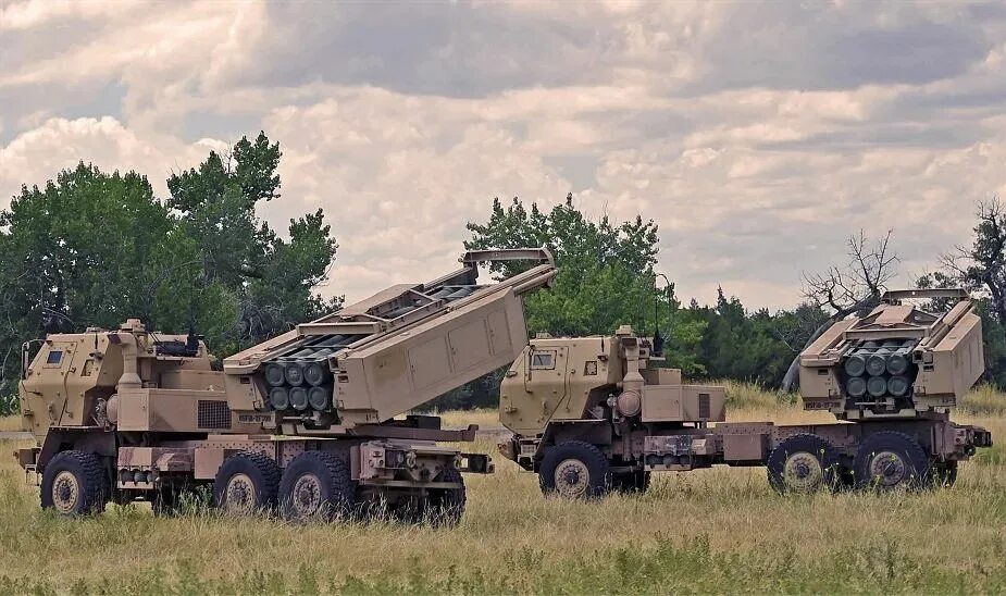 Установка хаймерс. M142 HIMARS. РСЗО m142 HIMARS. M142 HIMARS США. M142 HIMARS реактивные системы залпового огня.