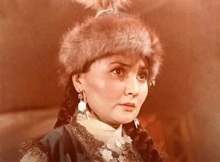 Еркек пен оның досы кәрі семіз әйелді сиқытады