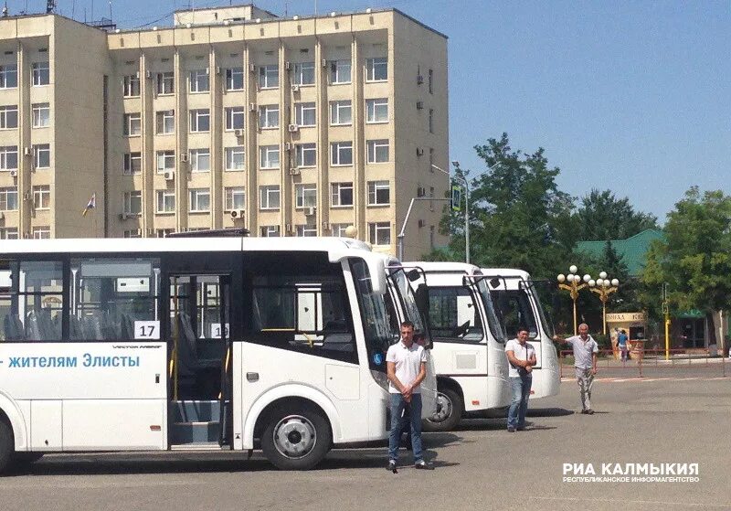 Общественный транспорт элиста. Автобусы Калмыкия КТК. ПАЗИКИ В Элисте. Автобусы Элиста. Городское транспорт в Элисте.