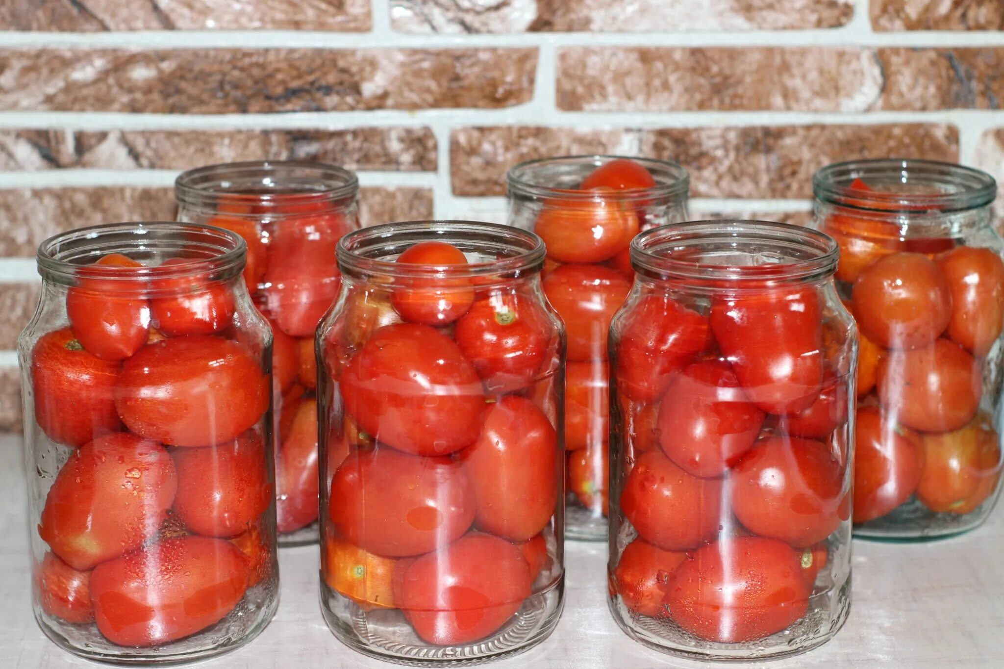 Маринуем помидоры вкусный рецепт на зиму. Консервирование томатов черри. Консервирование помидоров черри на зиму. Помидоры черри в собственном соку. Томаты черри в собственном соку.
