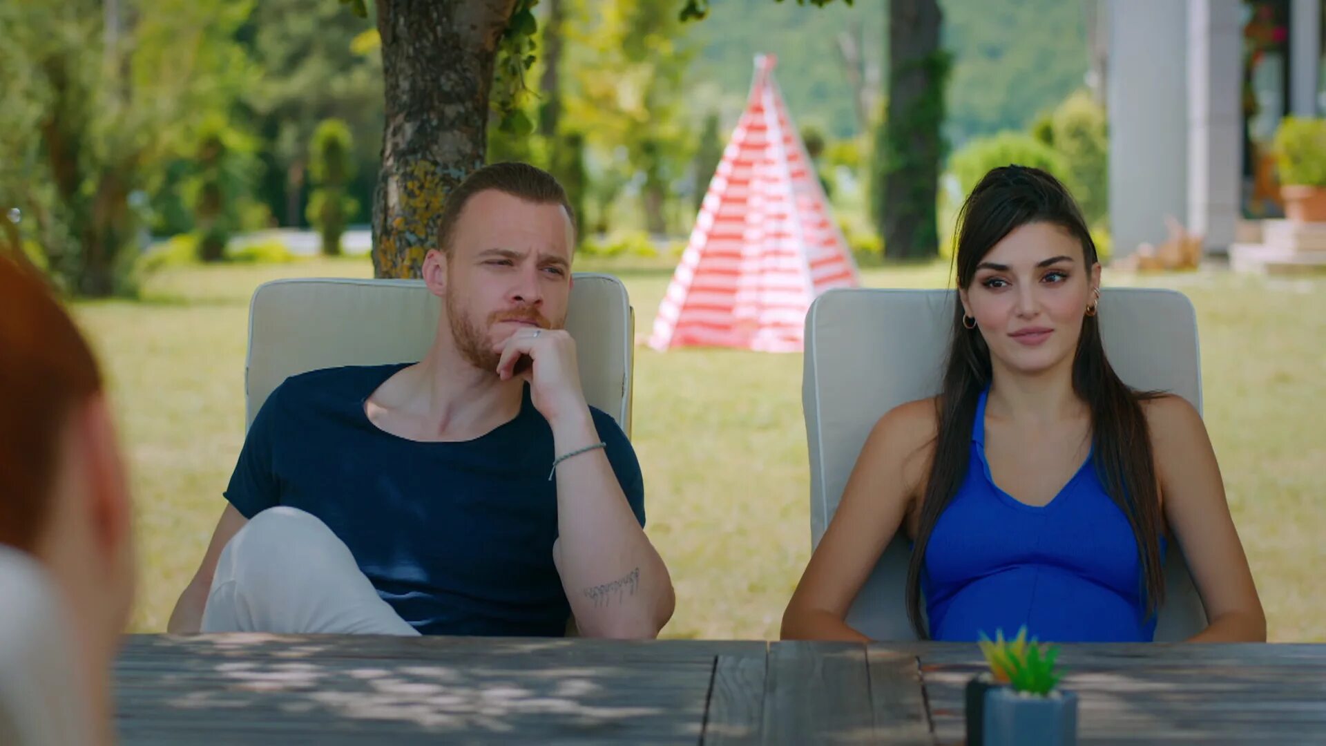 Sen cal kapimi. Семиха sen çal kapimi fox. Sen çal kapımı bölüm full izle. Семиха sen çal kapimi fox. Basak sen cal kapimi клип.