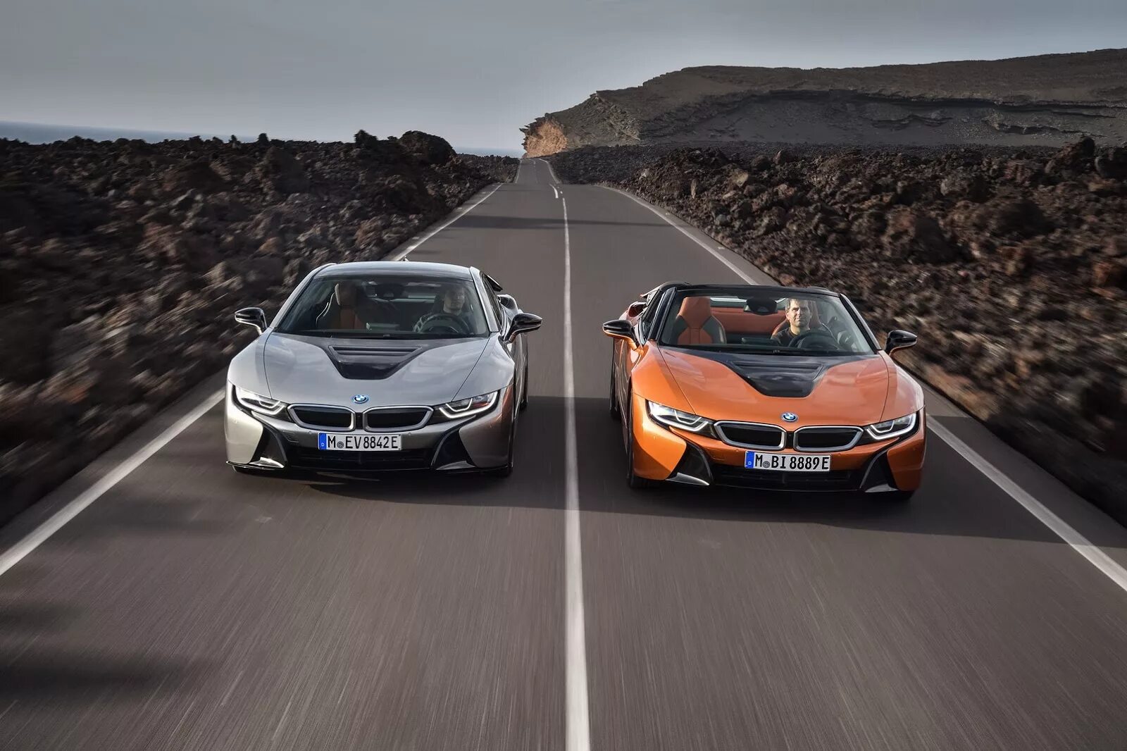 Б в ай 8. BMW i8 Roadster 2020. БМВ i8 2021. BMW i8 2018. БМВ i8 2017.