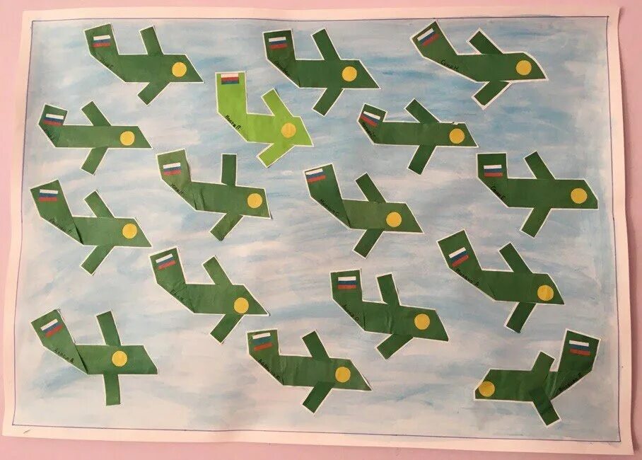 Аппликация самолет в средней группе. Аппликация в ср. Коллективная аппликация в средней группе. Аппликация самолеты в средней группе коллективная. Аппликация самолет в средней группе.