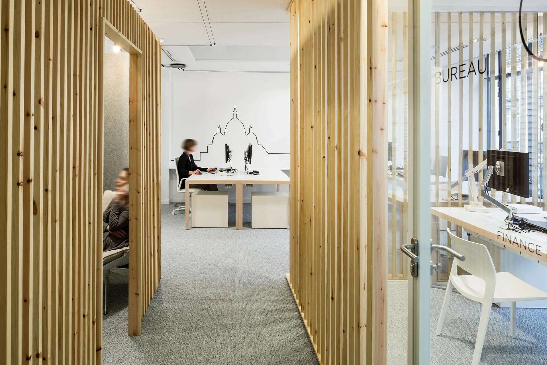 Как сделать реечную перегородку. Как сделать реечную перегородку. Мдф панель "вертикальные рейки" h2530. Реечные перегородки баффели. Как сделать реечную перегородку.