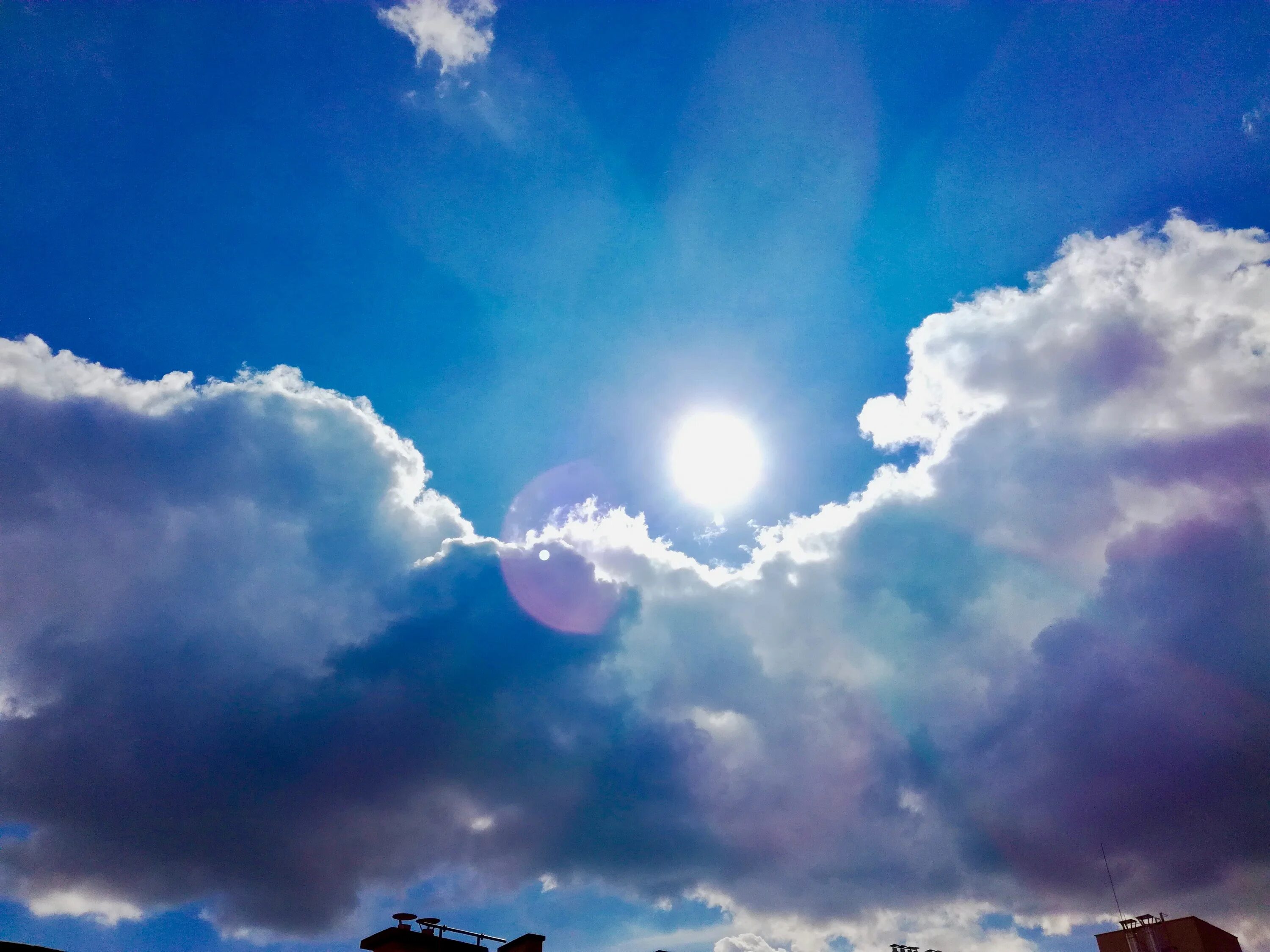 Облака mammatus. Какое бывает небо. Удивительная красота неба. Небо бывает разное. Cumulonimbus mammatus.