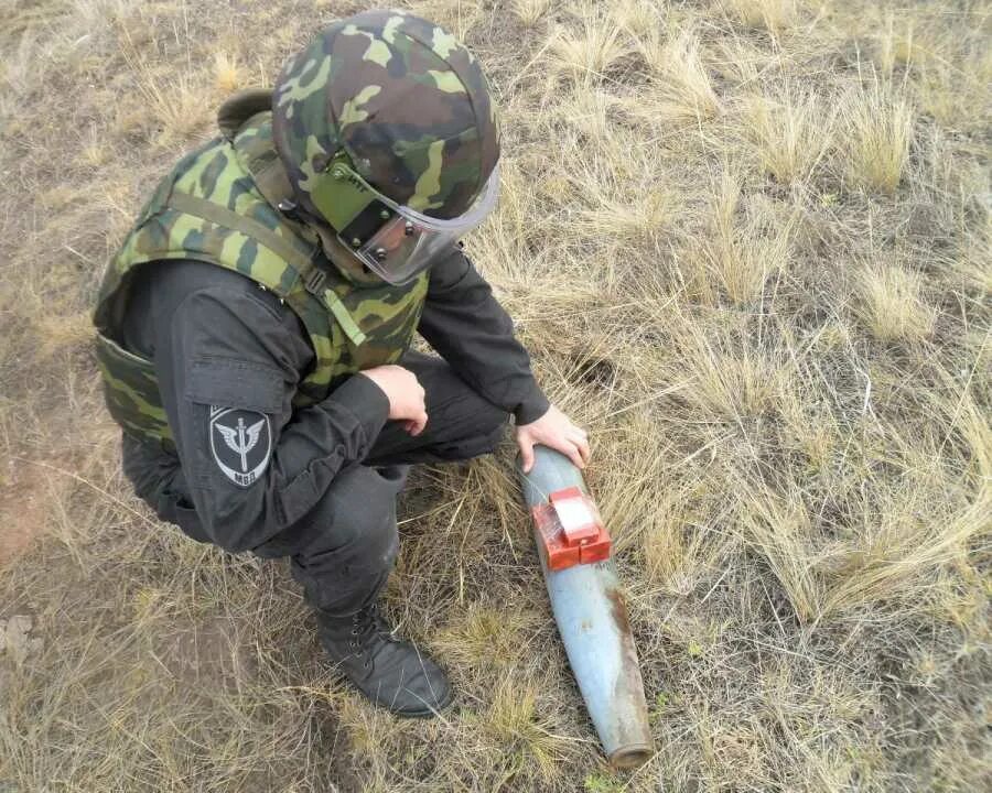 Минирование разминирование. Сапер взрывотехник. взрывотехника криминалистика. гуманитарное разминирование.