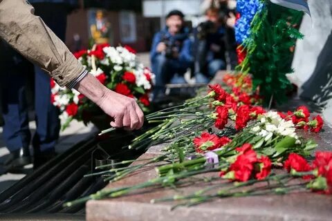 Памятное возложение цветов
