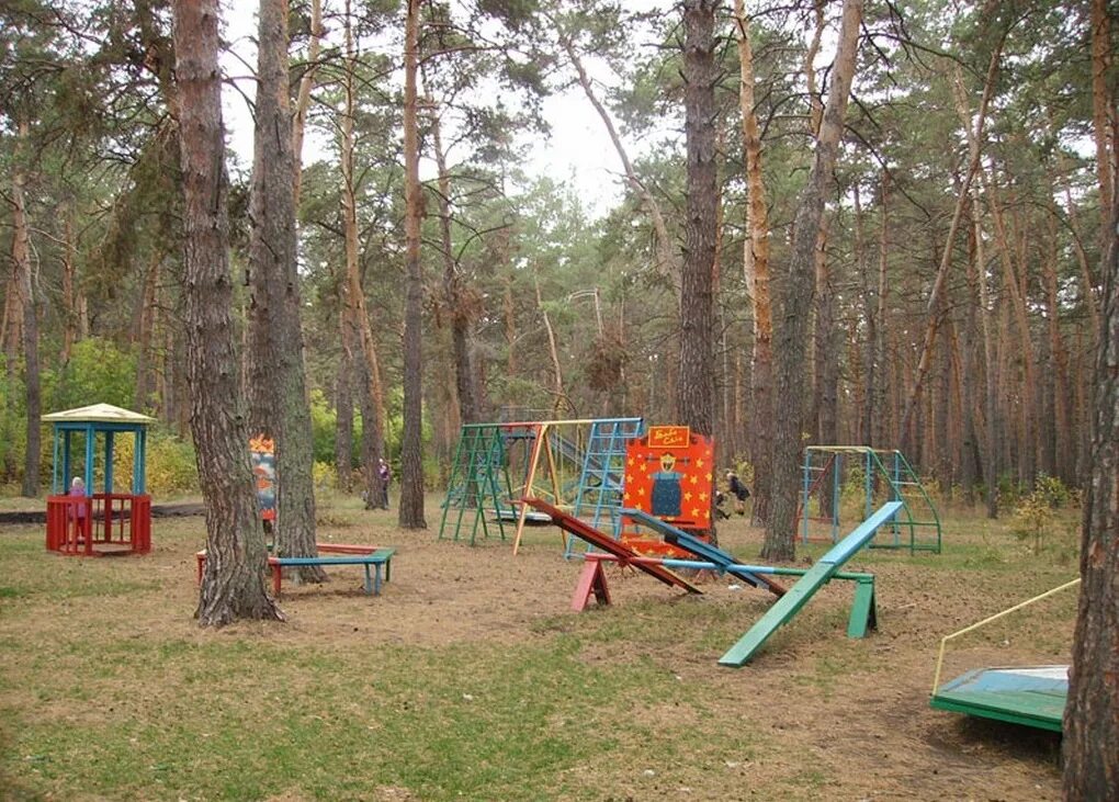 Лагерь покрышкина омск. Чернолучье лагерь омск. Чернолучье гранит. Чернолучье базы. База отдыха радуга в чернолучье.