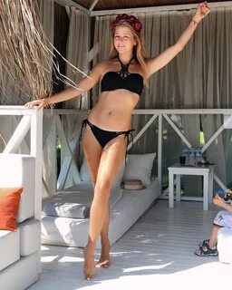 Қарт орыс әйелдері зәр шығарады