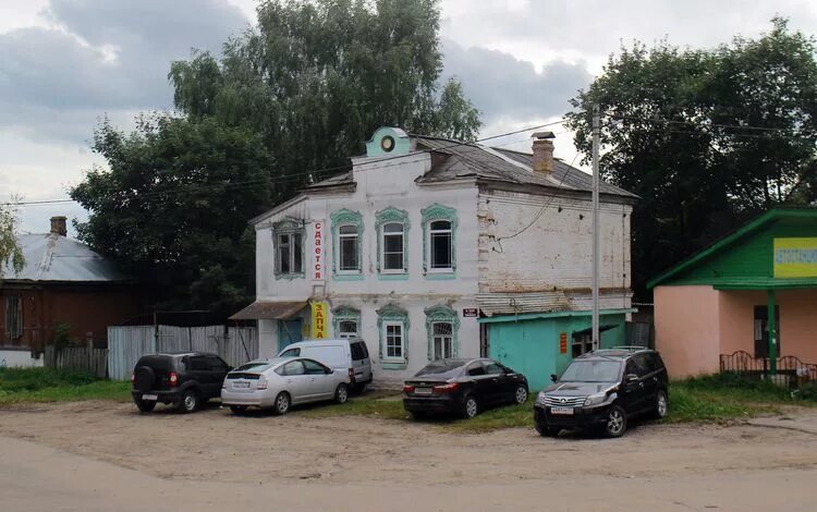 Дом боярина матвеева. Лух ивановская область црб. Вичуга почтамт. Биржа труда лух. Привокзальная площадь вичуга.