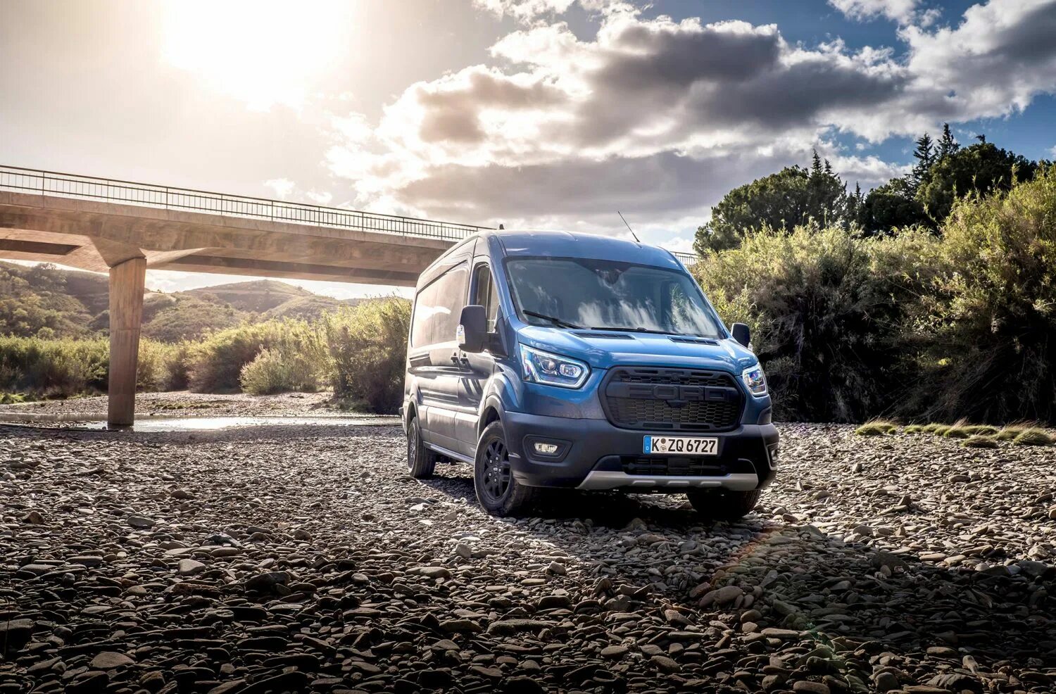 Ford transit custom trail. Ford transit van 2020. Транзиты 2020 года. Ford transit 2020 грузовой. Ford транзит 2021.