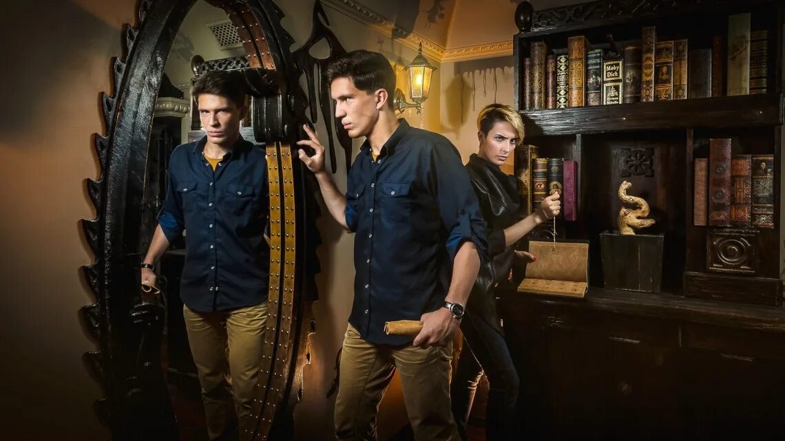 Камень барензии виндхельм королевский дворец. Квест "индиана джонс: в поисках источника мудрости". Квесты камень. Клаустрофобия квесты мытищи. Квесты камень.