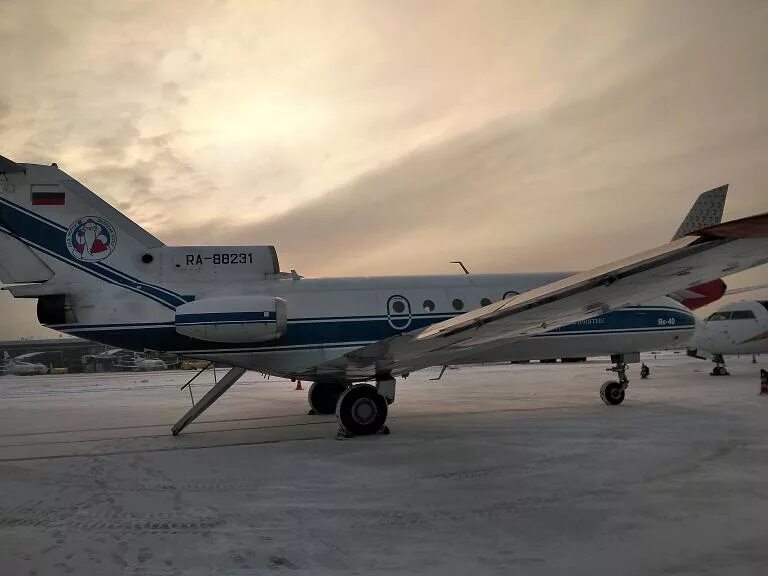 Вологодское авиапредприятие сайт. Як-40 Вологодское авиапредприятие. Як40 Vologda Air. Самолёт як 40 Вологодское авиапредприятие. Як-40 пассажирский.