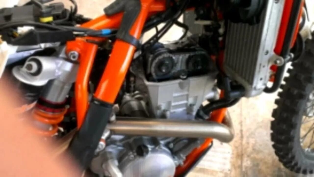 Замена масло ктм. Ktm sxf 450. ктм 250 xcf. регулировка клапанов ктм 390. зазоры клапанов ktm sxf 450 2016.