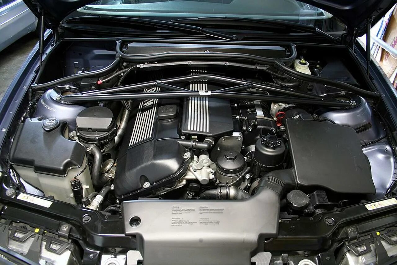 Бмв х3 е83 двигателя. BMW e46 m54b25. BMW e46 318i мотор. Двигатель BMW m54. BMW m54 4.4.