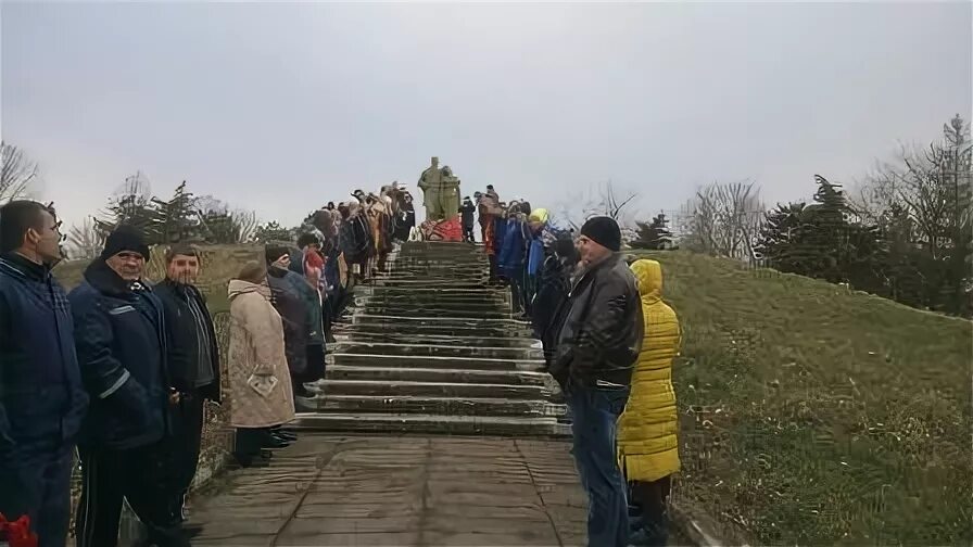 Новобейсугская выселковский краснодарский край. Станица Новобейсугская Краснодарский край. Станица Новобейсугская Выселковский район. Курган в Новобейсугской Выселковского района. Школа станица Новобейсугская Выселковский район.