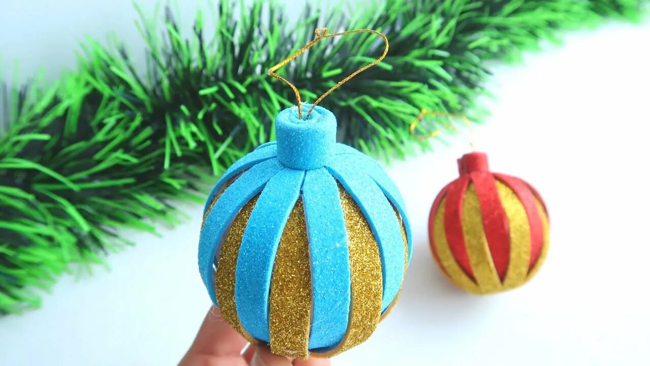 Игрушка шар из фоамирана. Новогодние шары из фоамирана. елочная игрушка шар из фоамирана. новогодние шарики из фоамирана. шарик из фоамирана на елку.