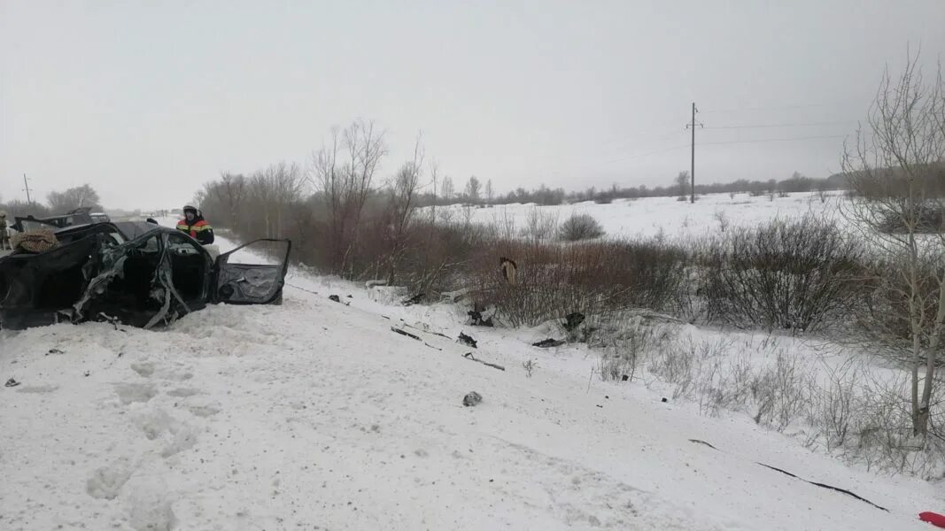 6 октября 2019. ДТП В Марксовском районе Саратовской. ДТП В Марксовском районе Саратовской области. Авария на трассе Самара Волгоград.