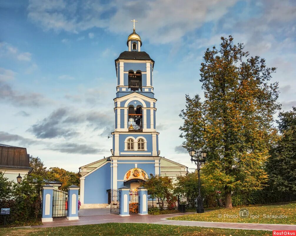 Икона в царицыно. Церковь иконы Божией матери в Царицыно. Храм Живоносный источник в Царицыно. Церковь иконы Божией матери Живоносный источник. Парк Царицыно храм.