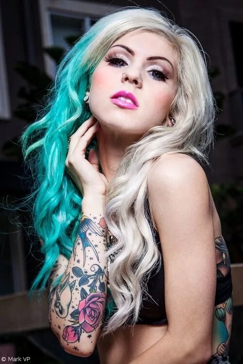 обои : Sasha Skazka, женщины, модель, блондинка, Смотрит на зрителя, серьга, ink