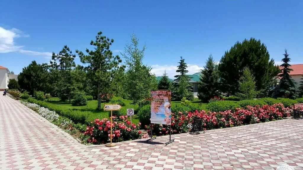 Сниму иссык куль. Чок тал иссык куль. роял бич чок тал иссык куль. иссык-куль пансионат чок тал. пансионат роял бич иссык куль.