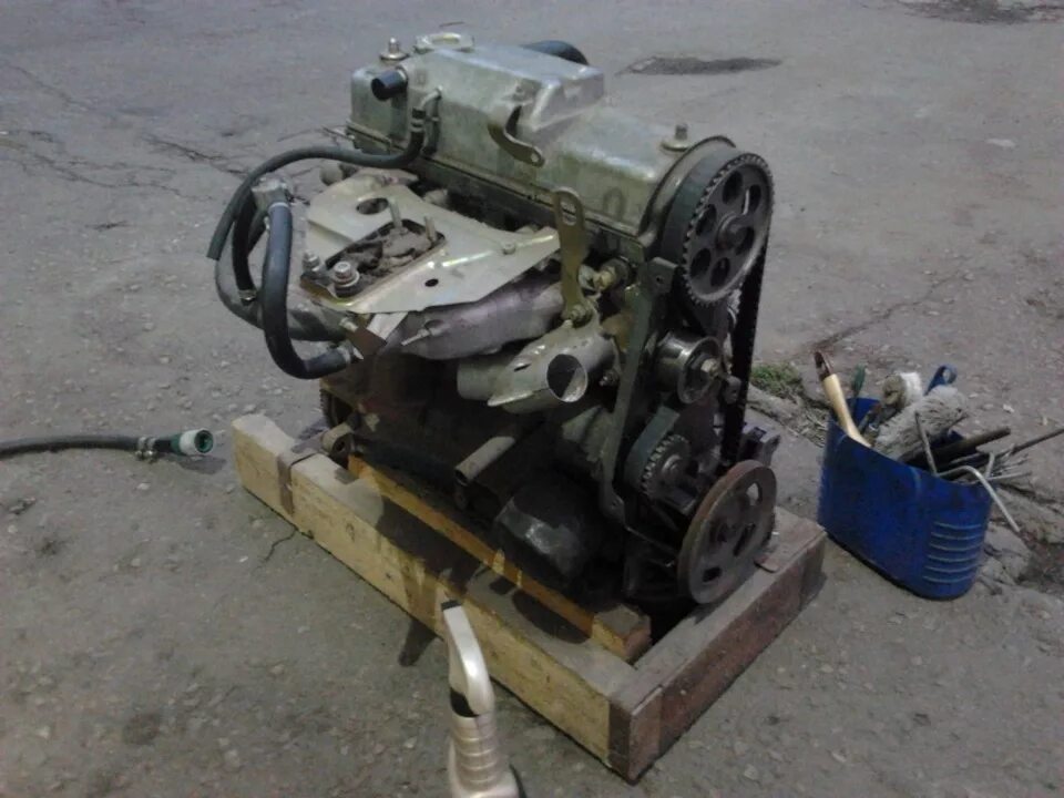 Двигатель ВАЗ 21083. Двигатель ВАЗ 21083 карбюратор. Двигатель 21083 1.5. Мотор ВАЗ 21083 карбюратор.