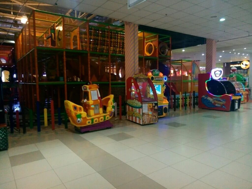 кафе с симферополе детской зоной. детский развлекательный центр симферополь. ашан симферополь развлекательный центр. детский развлекательный комплекс baby boom. тц центрум симферополь детская комната.