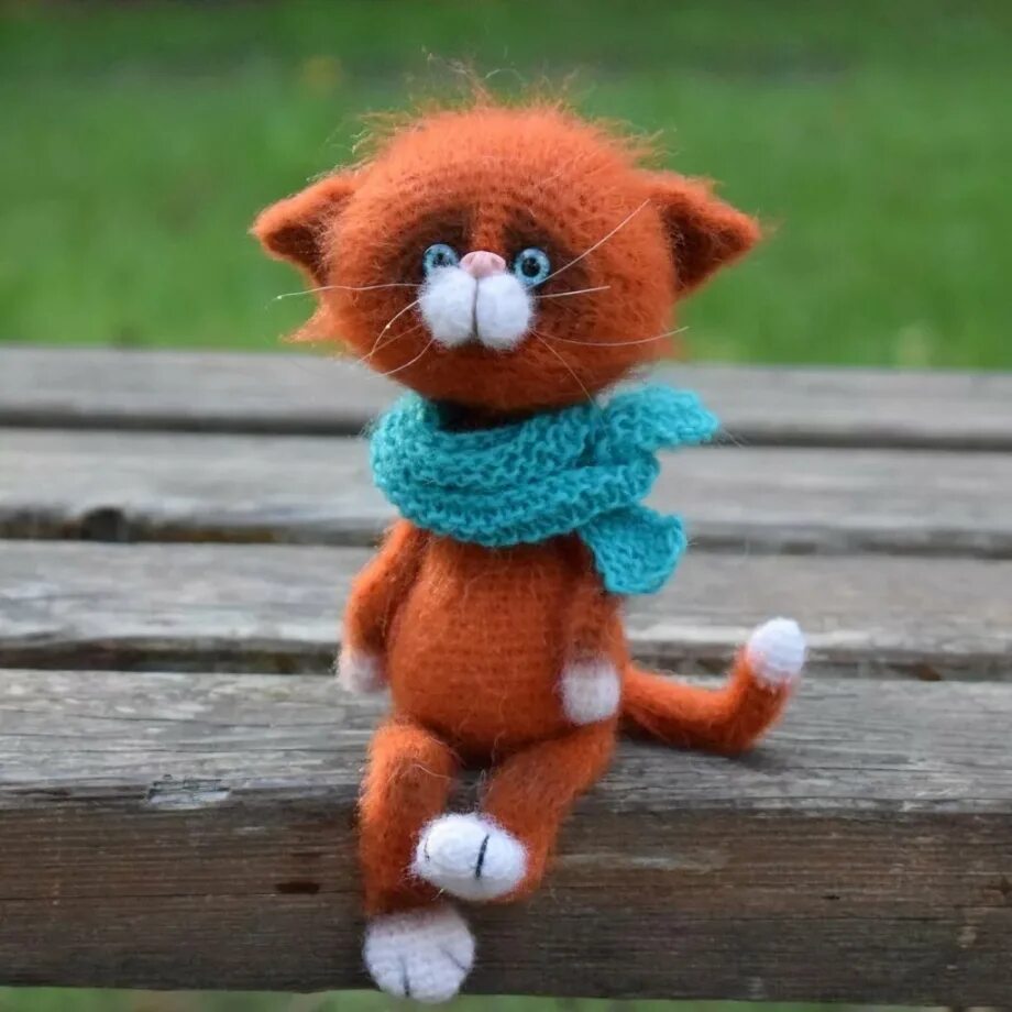Вязаные котики. Связанные игрушки. Вязаные игрушки кошки. Вяжем котиков. Вяжем котиков.