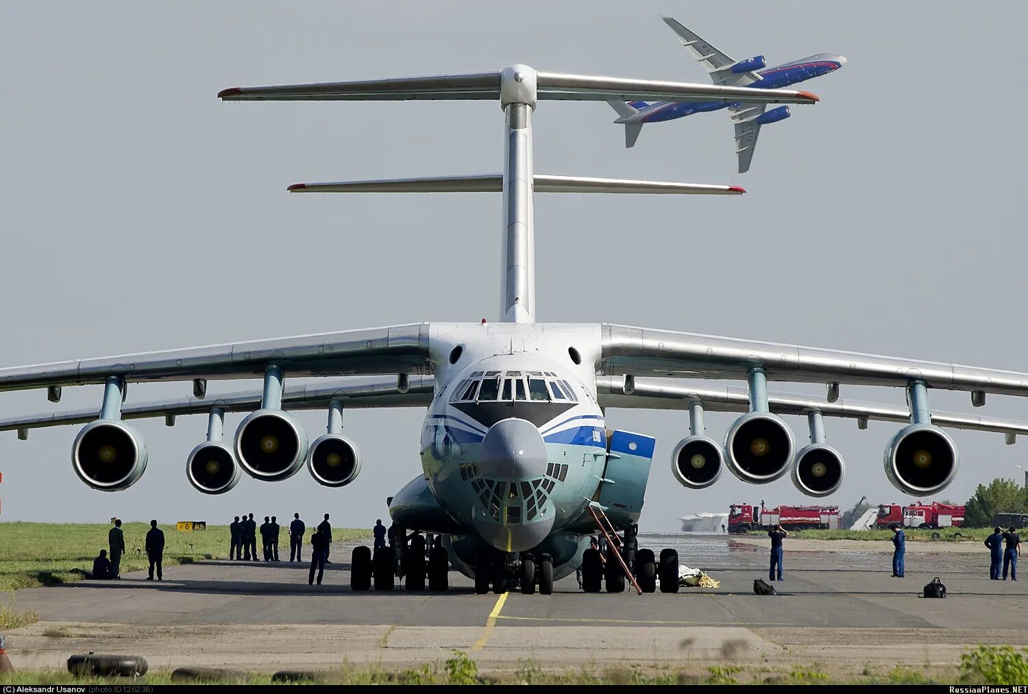 данные ил 76. военно-транспортный самолёт ил-76мд.